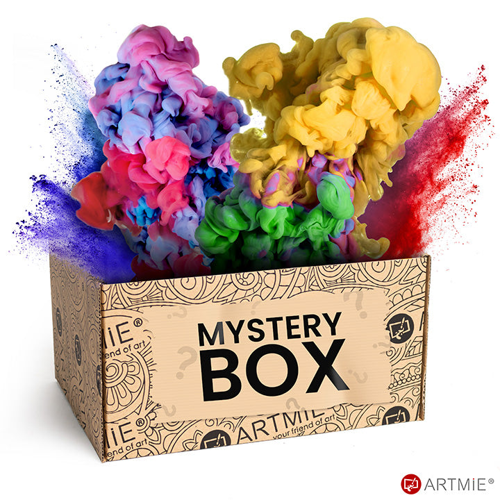 ARTMIE Kunst Mystery Box — Überraschungsbox mit Kunstzubehör und Accessoires als Geschenk für Kreative.