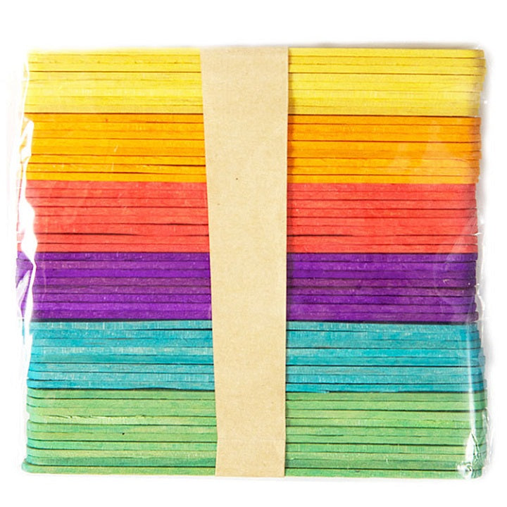Bunte Holzstäbchen von ARTMIE in einer Packung mit 50 Stück für Bastelarbeiten.