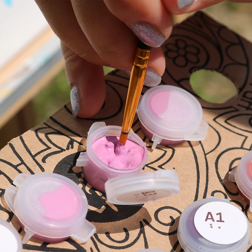 Malen mit Acrylfarben mit einem Flachpinsel